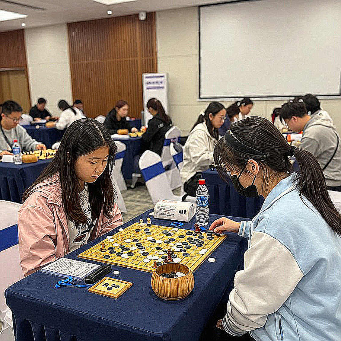 Elon Musk và Chess.com: Cuộc tranh luận gay gắt về việc cờ vua có thể bị AI 'giải' hay không? Một góc nhìn từ khán giả Việt Nam