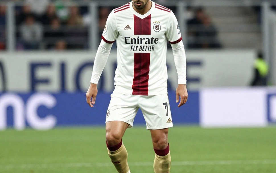 Ancelotti ghé thăm Real Madrid: Nụ cười của huyền thoại dành cho người kế nhiệm Ancelotti ghé thăm Real Madrid: Nụ cười của huyền thoại dành cho người kế nhiệm