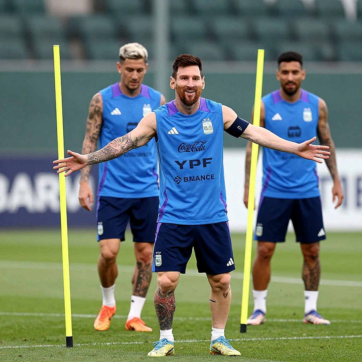 Đêm Oslo: Ramos ghi bàn, Ronaldo ngồi dự bị và cuộc chuyển giao chưa ngã ngũ Đêm Oslo: Ramos ghi bàn, Ronaldo ngồi dự bị và cuộc chuyển giao chưa ngã ngũ