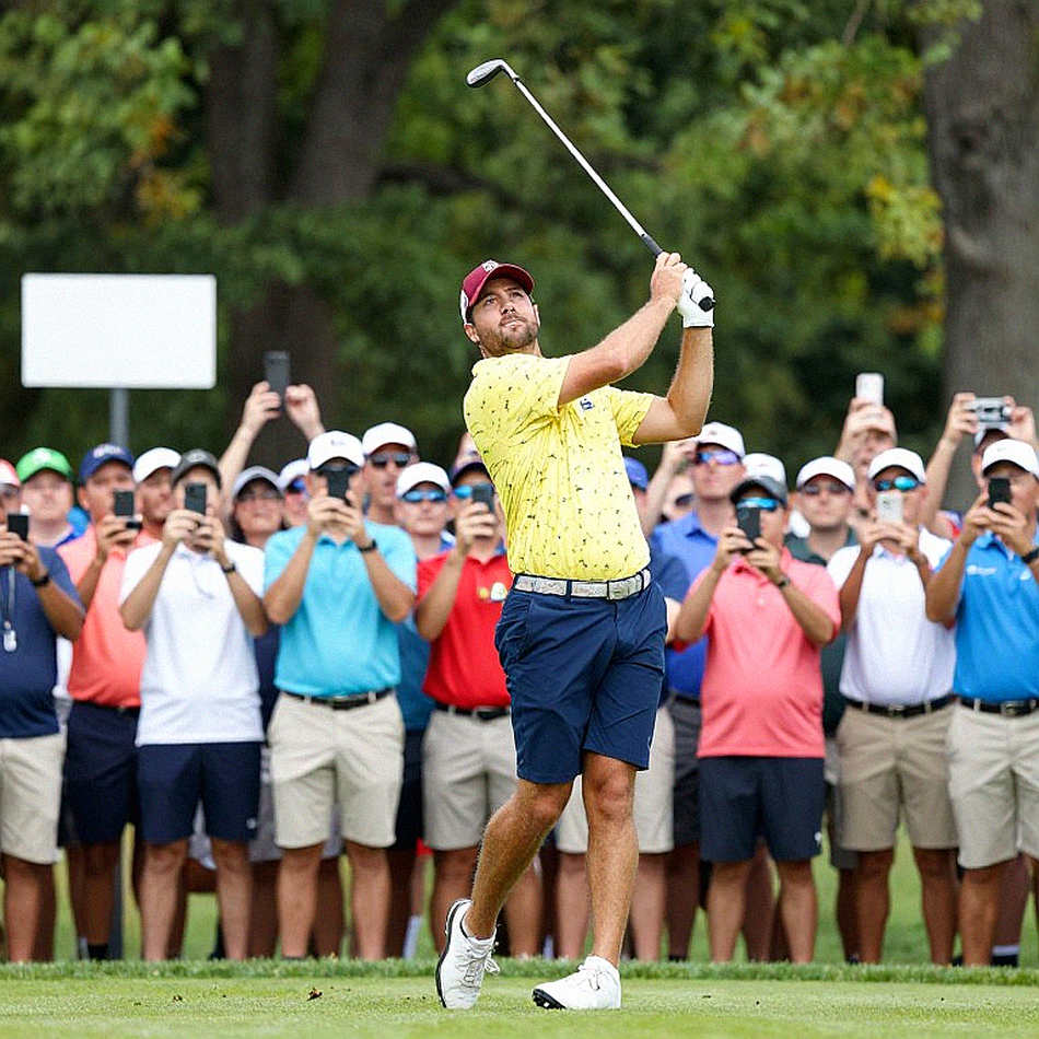 Aaron Rai gạt bỏ lo lắng để vượt Rory McIlroy trong ngày mở màn ở Wentworth Aaron Rai gạt bỏ lo lắng để vượt Rory McIlroy trong ngày mở màn ở Wentworth