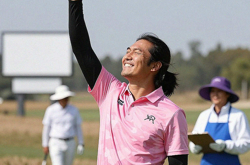 Aaron Rai gạt bỏ lo lắng để vượt Rory McIlroy trong ngày mở màn ở Wentworth Aaron Rai gạt bỏ lo lắng để vượt Rory McIlroy trong ngày mở màn ở Wentworth