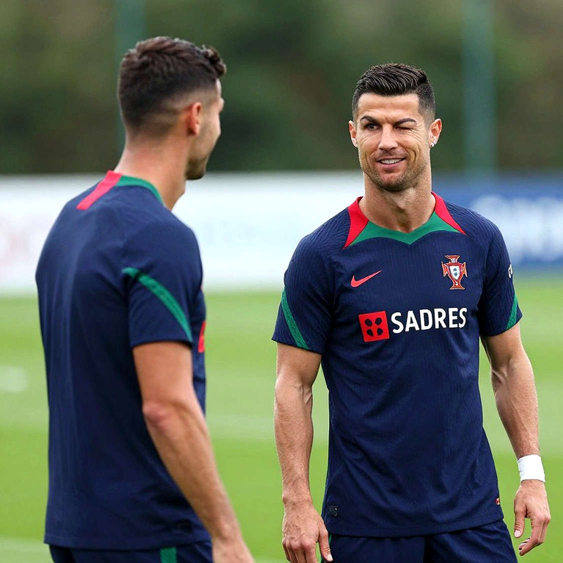 Bên trong kỳ chuyển nhượng V.League: Điều khoản giải phóng và quỹ lương mới là câu chuyện thật