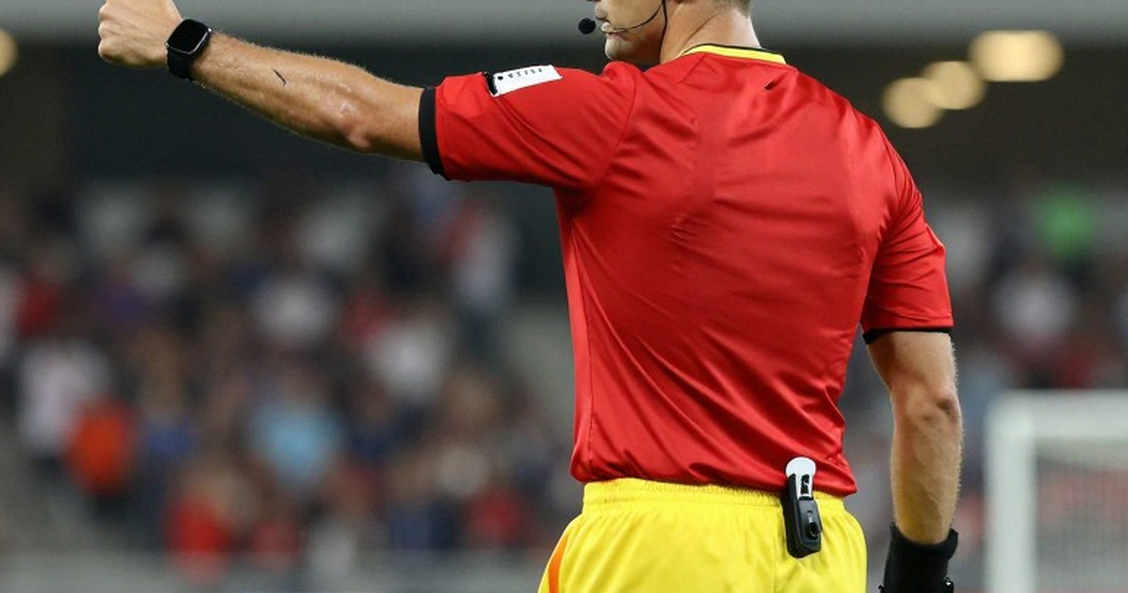 Bóng đá Việt Nam và bài toán chuẩn hóa dữ liệu: Góc nhìn chín chiều từ V.League 1 đến đấu trường AFC