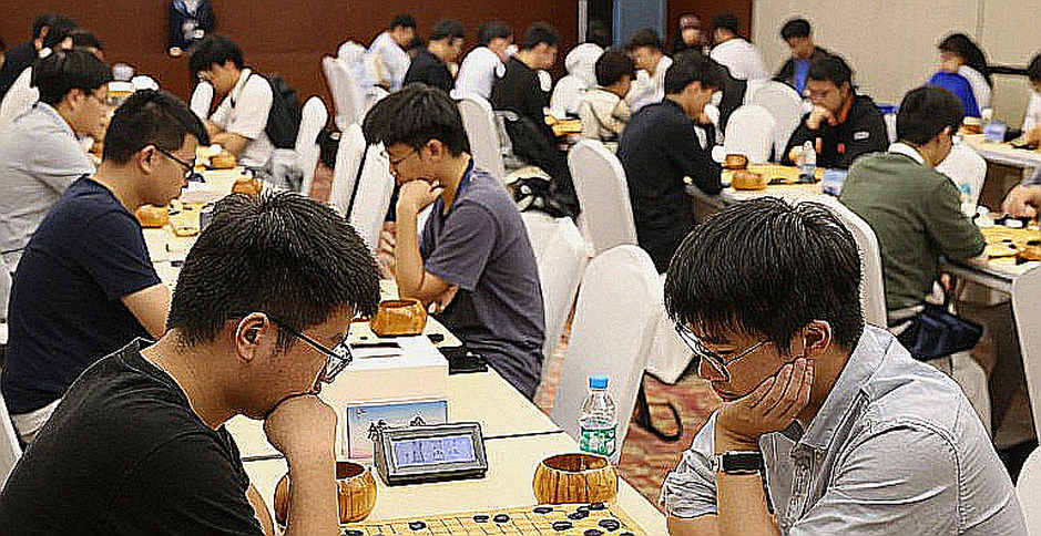 ChessBase Magazine #225: Khi cái tên trên bìa hứa nhiều hơn mục lục