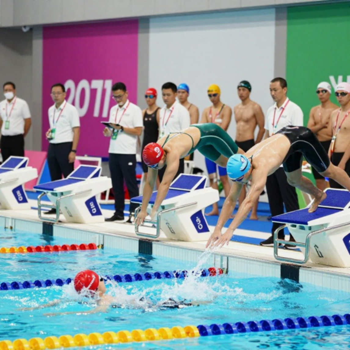 Zionsville Swim Club tuyển huấn luyện viên toàn thời gian: 275 vận động viên, 25 giờ trên bể và một ràng buộc không nằm trong bản mô tả