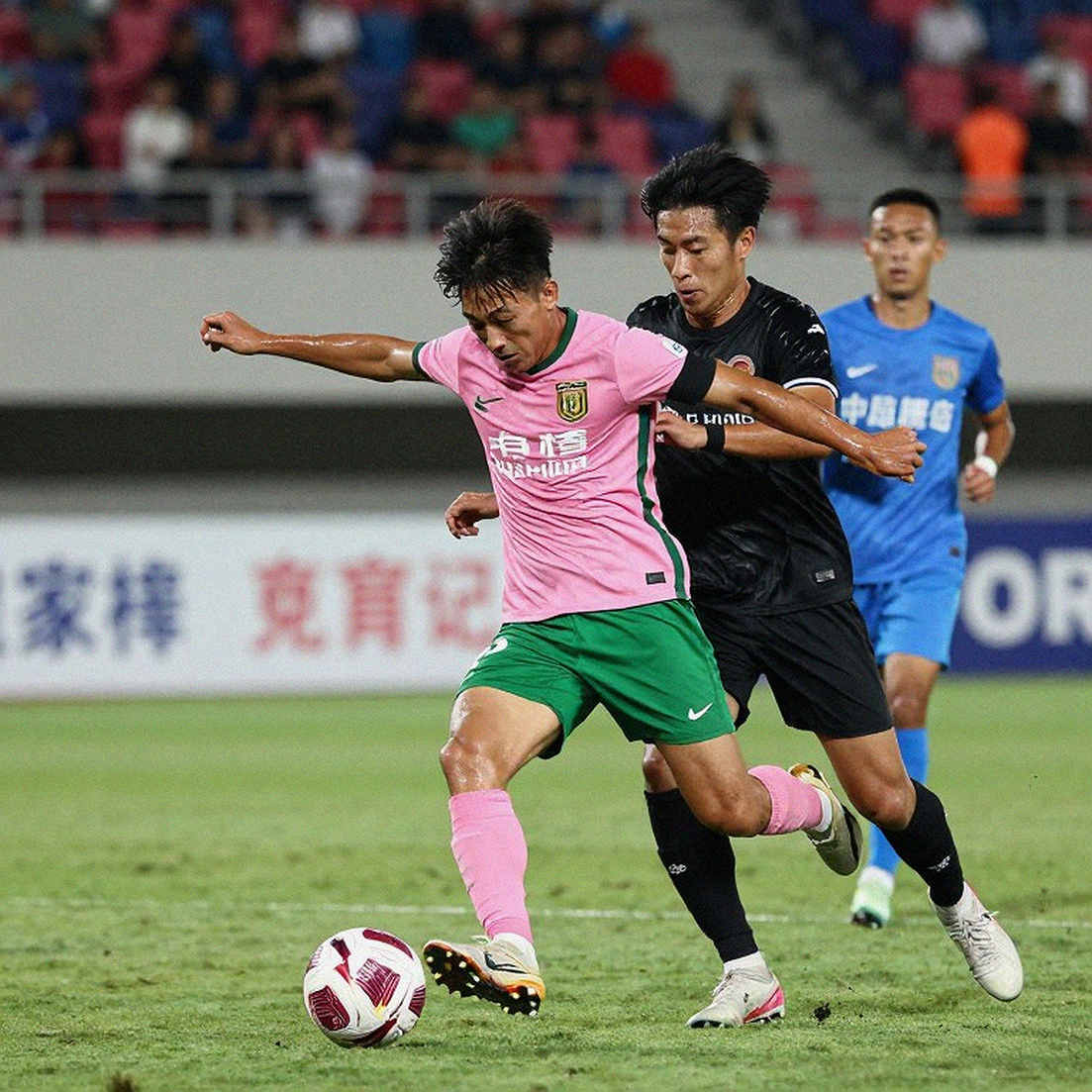 Olaha Mạnh Đức ghi bàn phút 68, CA TP HCM thắng Thể Công 1-0: chiến thắng được tạo ra từ một lần thay người