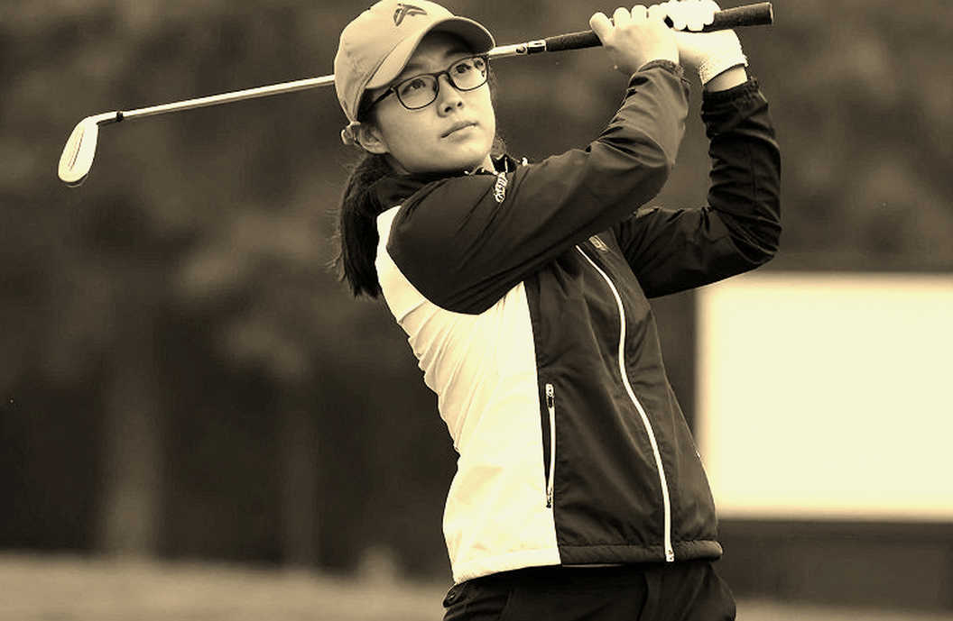 Tiger Woods có được lái xe golf không? Câu hỏi làm bối rối luật sư tiểu bang trong cuộc họp báo