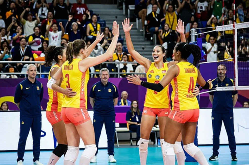 Nebraska số 1 trong bảng 16 đội đầu tiên của NCAA, và ẩn số thật nằm ở vị trí thứ 12